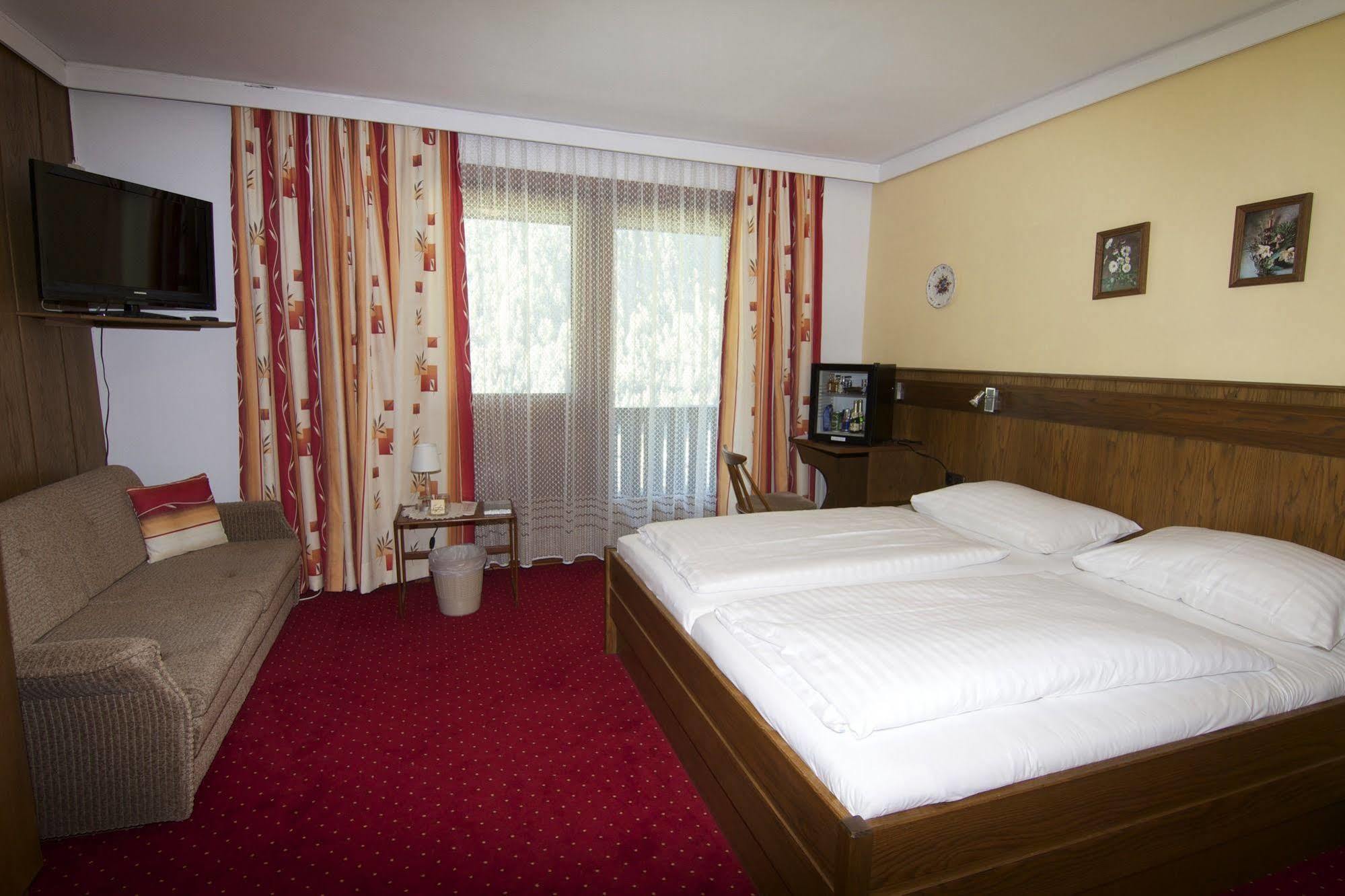 Hotel Rupertihaus Heiligenblut Luaran gambar